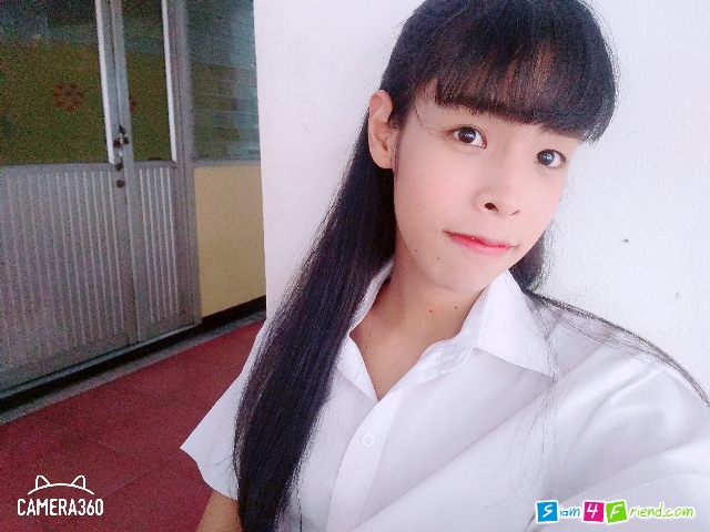 ✨ถ้ายังไม่รู้ว่าชอบอะไร 
เเนะนำให้ชอบเรานะ😳💛
.