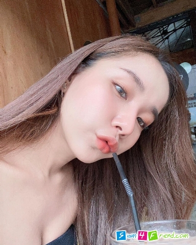 มองหน้าทำไม จะเอาอะไร ไอดีไลน์หรือเฟส