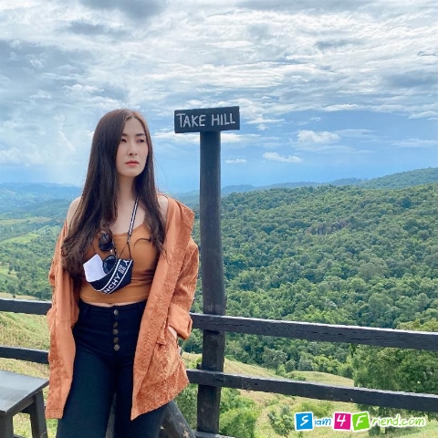 ท้องฟ้าก็เหมือนเธอและเขา ที่เราทำได้แค่มอง