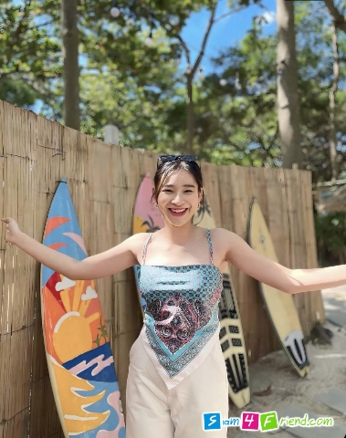 เห็นเราเอ๋อ ๆ อย่ามาเผลอรักเรานะ
ไอดีไลน์เหมยลี่นะค่ะ erikadarin8899