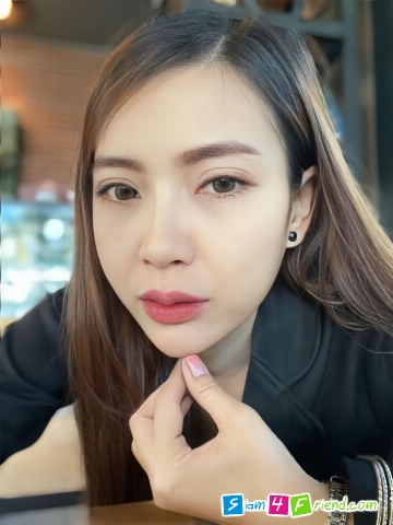 สวัสดีค่ะ เข้ามาพูดคุยกันได้นะขอคนที่คิดสร้างอนาคตตไปด้วยกันค่ะ