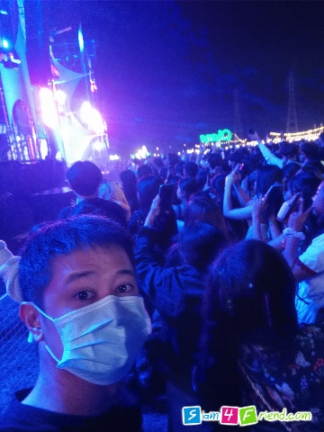 หน้าหนาวจะหนาวกี่โมง ร้อนตลอดเลย - -!! 

เจฟฟ์ ก็เจ็บเหอะ เจอโจวLength แล้วจะจื่อ